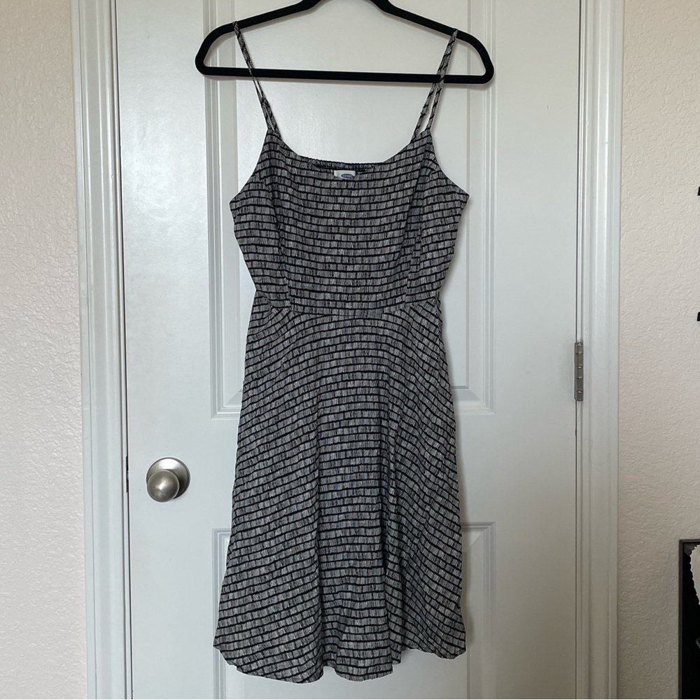 Old Navy Black and White Spaghetti Strap Midi Dress
